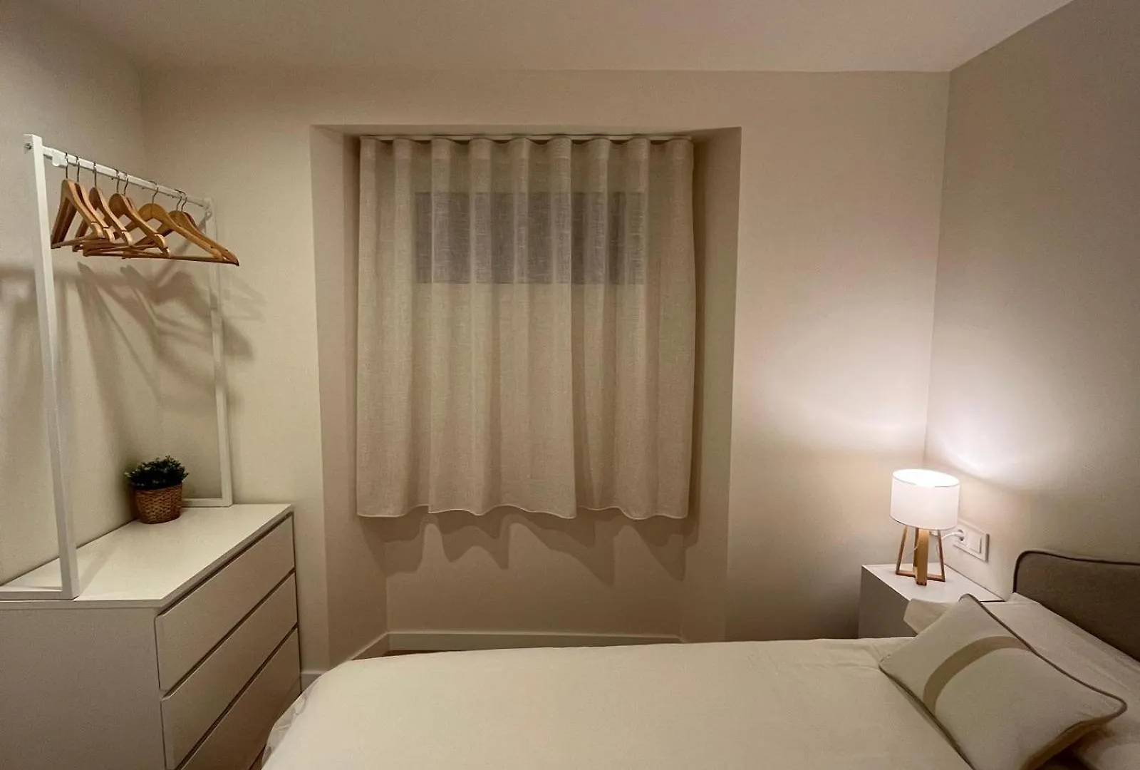 شقة Apartamento Para 8 Personas Con Parking, Muy Cerca De La Playa L' Escala